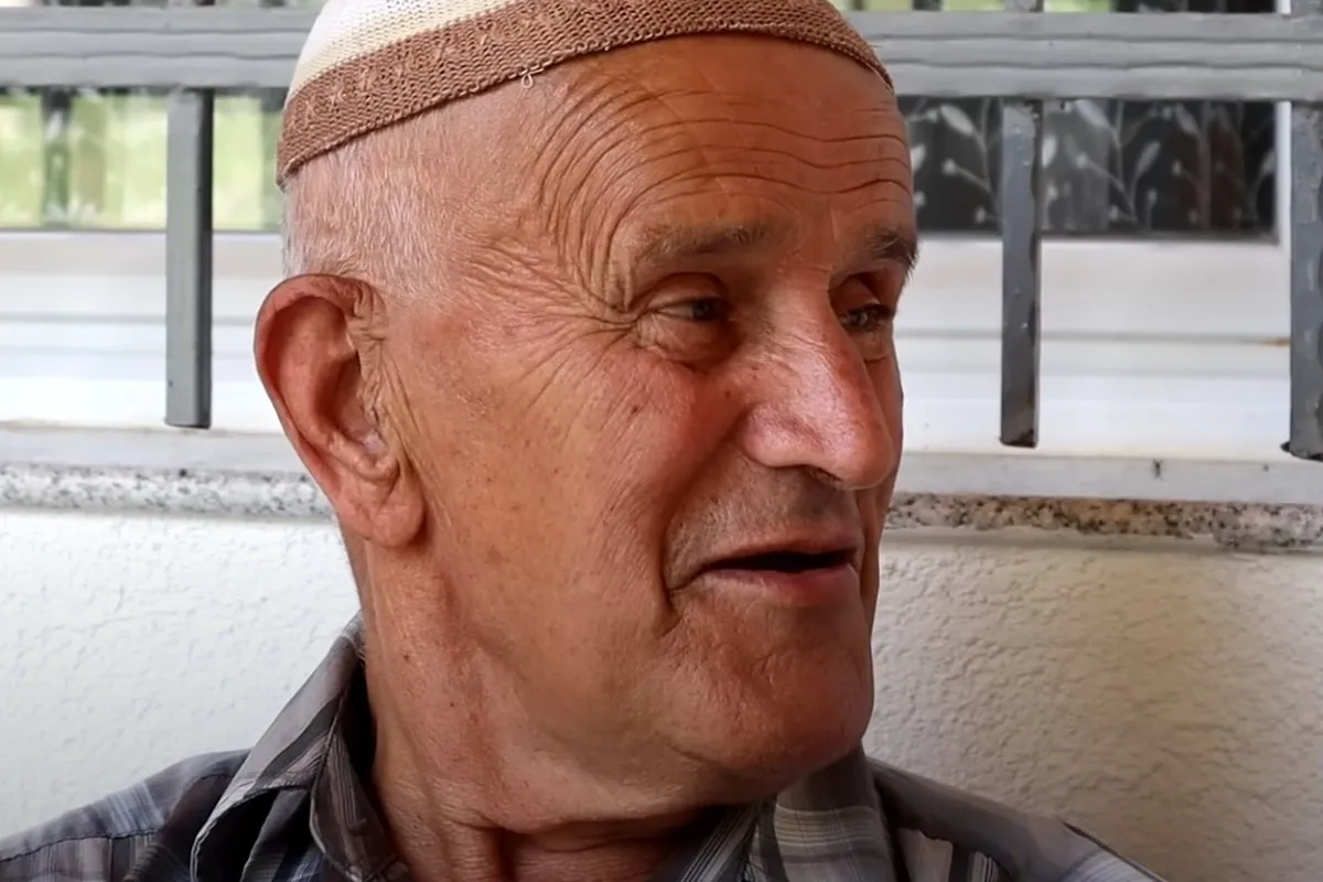 Deka Ibrahim o vezama: Na prvom sastanku pita za auto i penziju