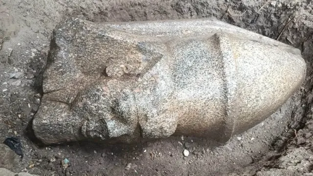 Nevjerovatno otkriće u Egiptu: Ratar orajući zemlju naletio na gigantske statue Ramzesa Velikog