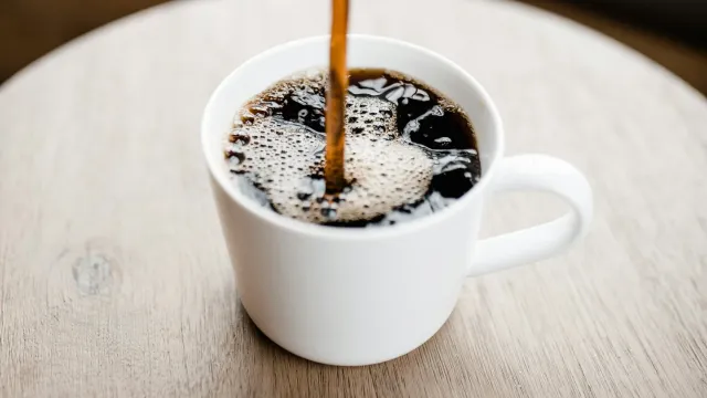 Opasnost u šoljici: Konzumiranje vrelog čaja ili kafe može utjecati na vaše zdravlje