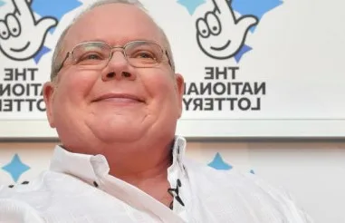 Nakon što ga je ostavila žena na lutriji dobio 71 milion eura (VIDEO)