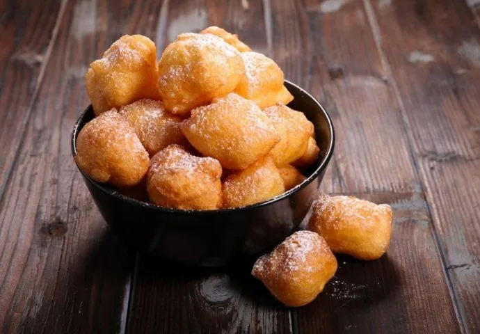 NAJUKUSNIJI UŠTIPCI: Gotovi za samo 10 minuta, a mekani i slasni za poželjeti! (RECEPT)