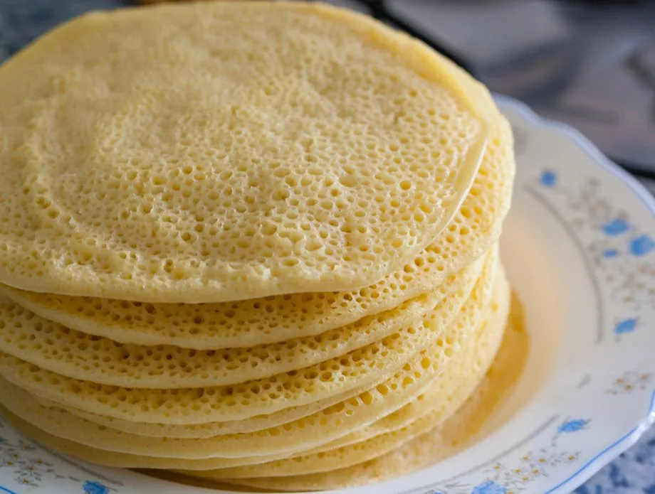 Recept za palačinke s hiljadu rupica koje se rade bez jaja i mlijeka