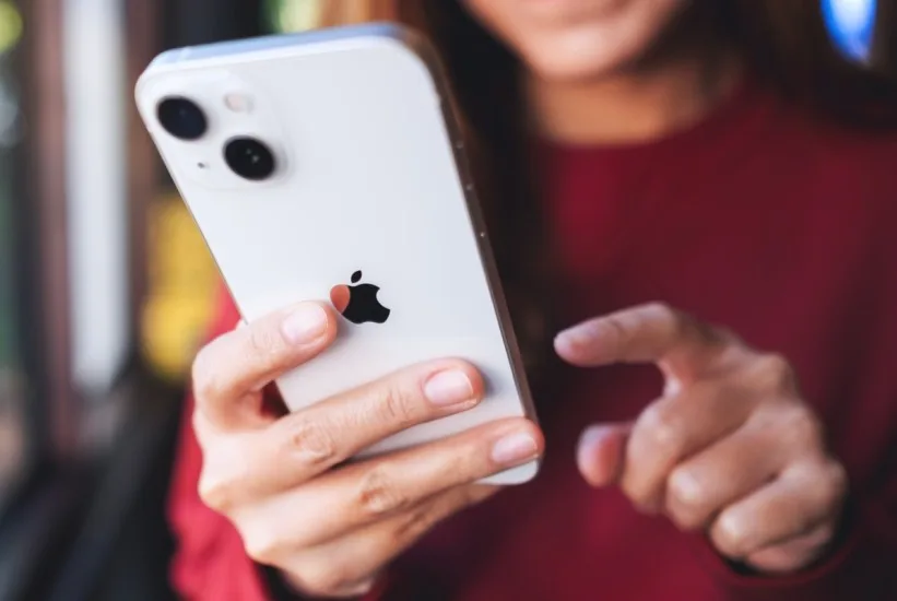 Zbog Trumpovih carina novi iPhone mogao bi poskupiti za 350 dolara