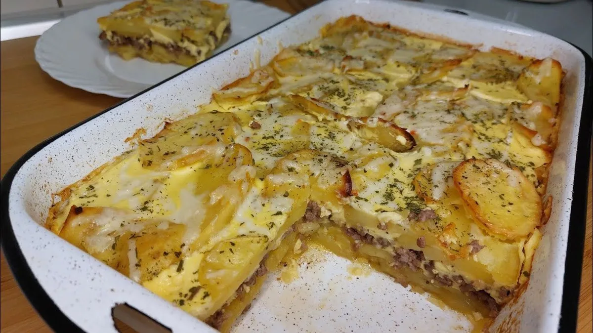 Musaka od krompira s faširanim mesom