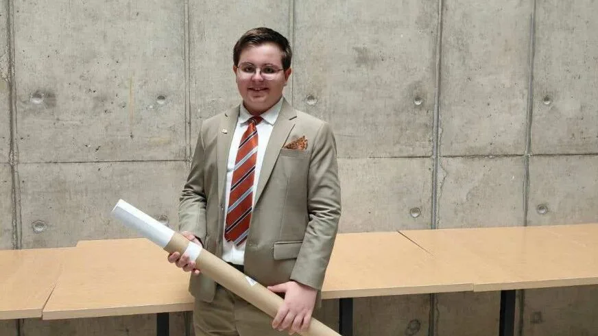 Genijalni Bosanac oduševio i svjetske naučnike: Dok njegovi vršnjaci rješavaju testove, mladi Banjalučanin predaje profesorima