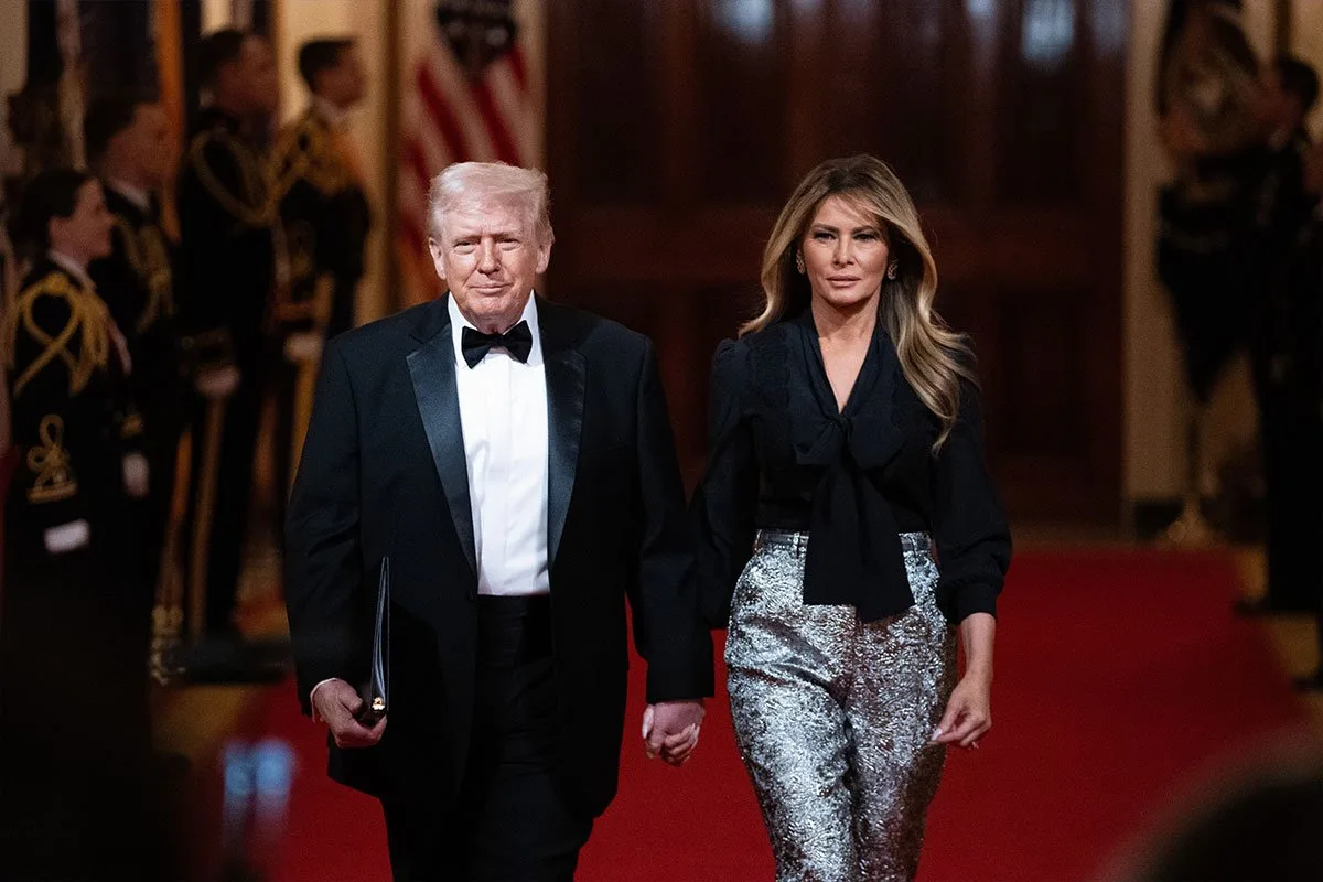 Hlače Melanije Tramp od 2.395 dolara izazvale niz reakcija: “Neprimjereno!”
